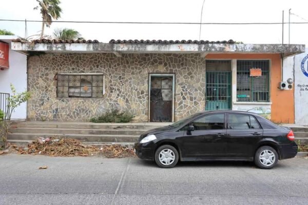 Venta de Terreno con Construcción en Juchitán - Image 2